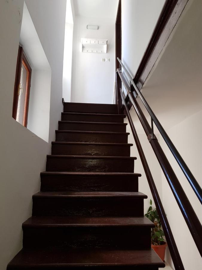 Captain'S Residence Ровин Екстериор снимка